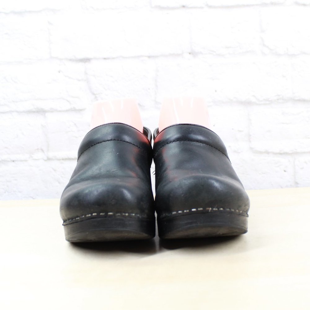 DANSKO Women's Matte Black Leather Professional Slip On Clogs Size 38 / 8 - Picture 4 of 9